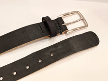 Load image into Gallery viewer, Veg Tan Men&#39;s Hand-Made Leather Belt: Mahogany 1 3/8&quot;
